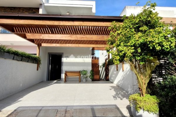 Casa à venda com 142m², 3 quartos, 1 suíte, 3 vagas no bairro Campeche em Florianópolis