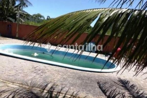 Casa à venda com 220m², 3 quartos, 1 suíte, 6 vagas no bairro Pântano do Sul em Florianópolis