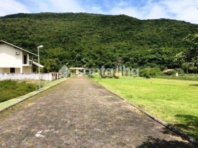Casa à venda com 220m², 3 quartos, 1 suíte, 6 vagas no bairro Pântano do Sul em Florianópolis - Foto 13