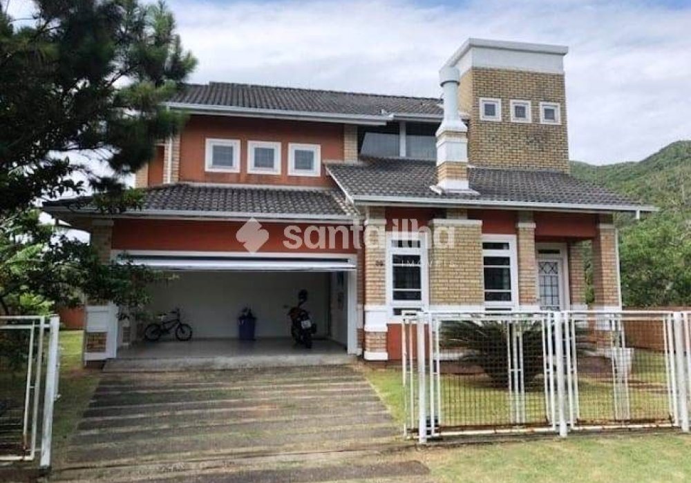 Casa à venda com 220m², 3 quartos, 1 suíte, 6 vagas no bairro Pântano do Sul em Florianópolis - Foto 1