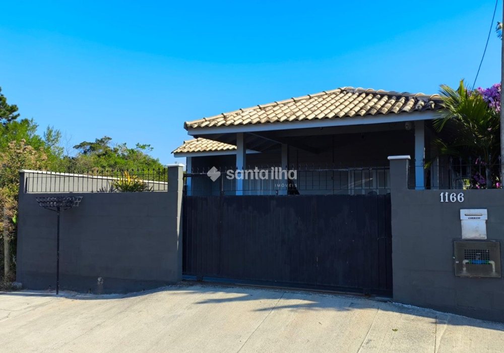 Casa à venda com 96m², 2 quartos, 1 suíte, 1 vaga no bairro Campeche em Florianópolis - Foto 1