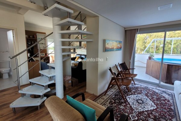 Cobertura à venda com 148m², 2 quartos, 1 suíte, 2 vagas no bairro Campeche em Florianópolis