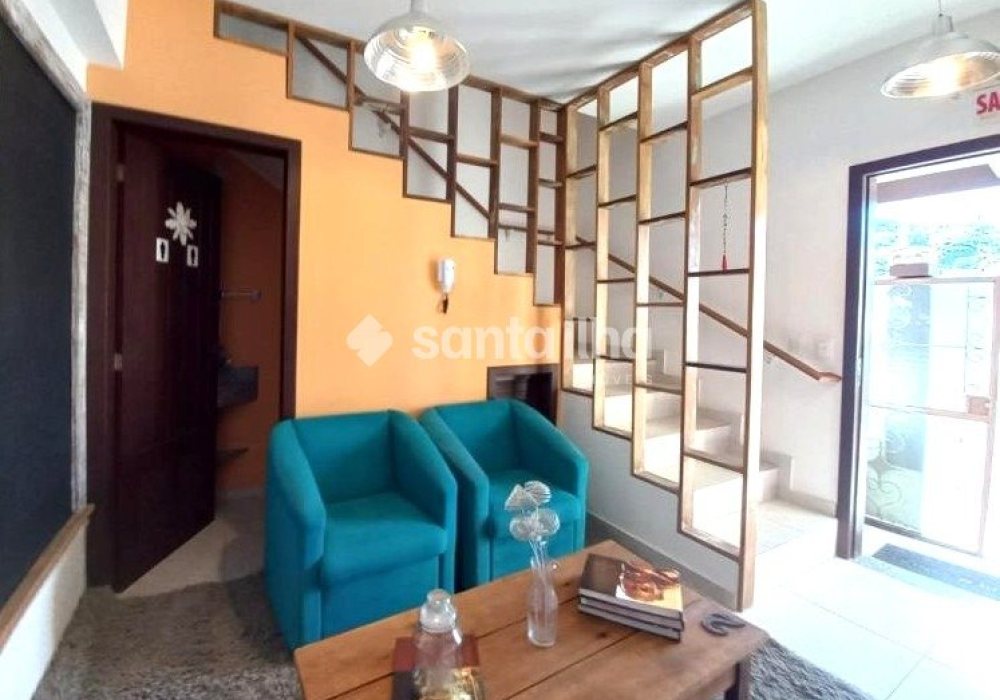 Casa para alugar com 220m², 4 quartos, 2 vagas no bairro Lagoa da Conceição em Florianópolis - Foto 1