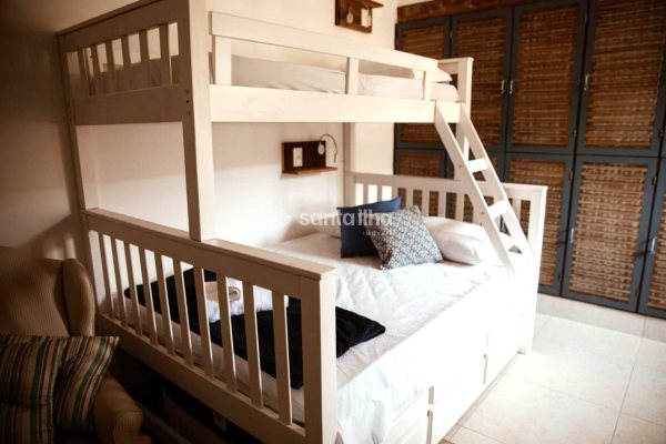 Casa para alugar com 220m², 4 quartos, 2 vagas no bairro Lagoa da Conceição em Florianópolis