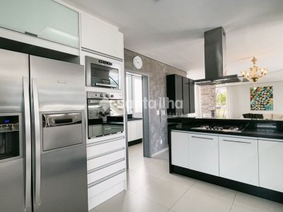 Casa em Condomínio para alugar ou comprar com 342m², 5 quartos, 4 suítes, 2 vagas no bairro Morro das Pedras em Florianópolis - Foto 5
