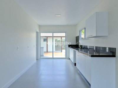 Casa à venda com 100m², 3 quartos, 1 suíte, 2 vagas no bairro Rio Tavares em Florianópolis - Foto 21