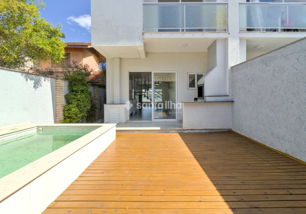 Casa à venda com 100m², 3 quartos, 1 suíte, 2 vagas no bairro Rio Tavares em Florianópolis - Foto 1