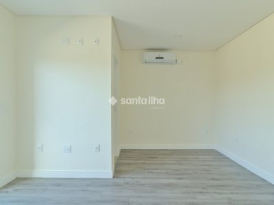 Casa à venda com 100m², 3 quartos, 1 suíte, 2 vagas no bairro Rio Tavares em Florianópolis - Foto 11
