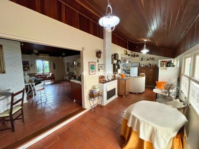 Casa à venda com 700m², 4 quartos, 4 suítes, 2 vagas no bairro Lagoa da Conceição em Florianópolis - Foto 11