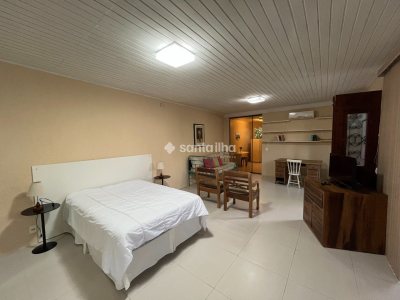 Casa à venda com 700m², 4 quartos, 4 suítes, 2 vagas no bairro Lagoa da Conceição em Florianópolis - Foto 27
