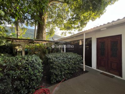 Casa à venda com 700m², 4 quartos, 4 suítes, 2 vagas no bairro Lagoa da Conceição em Florianópolis - Foto 31