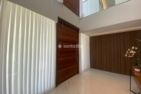 Casa em Condomínio à venda com 942m², 6 quartos, 5 suítes, 4 vagas no bairro Cacupé em Florianópolis