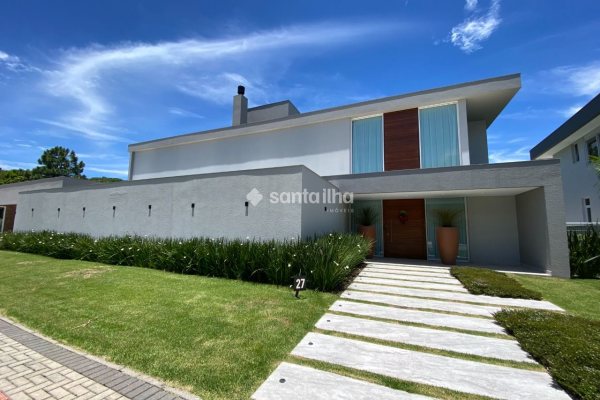 Casa em Condomínio à venda com 942m², 6 quartos, 5 suítes, 4 vagas no bairro Cacupé em Florianópolis
