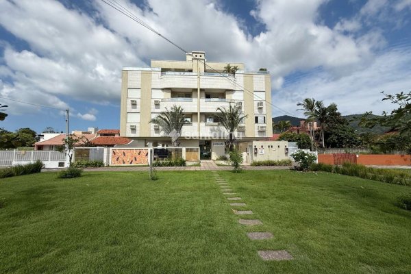 Apartamento à venda com 65m², 2 quartos, 1 suíte, 1 vaga no bairro Pântano do Sul em Florianópolis