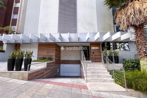 Apartamento à venda com 71m², 2 quartos, 1 suíte no bairro Centro em Florianópolis