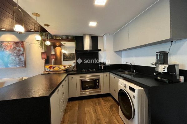 Apartamento para alugar com 46m², 1 quarto, 1 vaga no bairro Lagoa da Conceição em Florianópolis