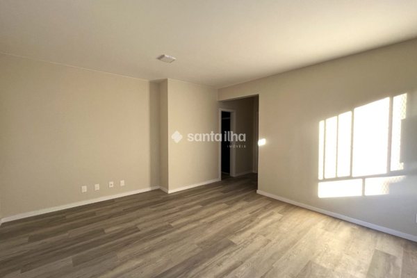 Apartamento para alugar com 68m², 2 quartos, 1 suíte, 1 vaga no bairro Agronômica em Florianópolis