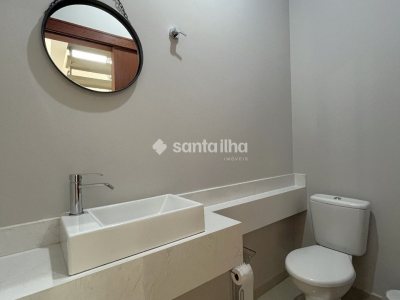 Casa para alugar com 137m², 3 quartos, 1 suíte, 2 vagas no bairro Campeche em Florianópolis - Foto 5