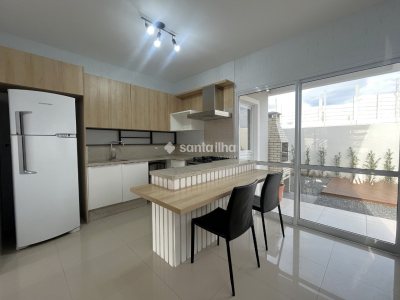 Casa para alugar com 137m², 3 quartos, 1 suíte, 2 vagas no bairro Campeche em Florianópolis - Foto 9