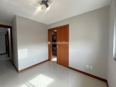 Casa para alugar com 137m², 3 quartos, 1 suíte, 2 vagas no bairro Campeche em Florianópolis - Foto 20