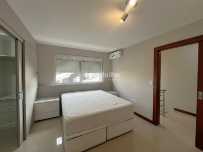 Casa para alugar com 137m², 3 quartos, 1 suíte, 2 vagas no bairro Campeche em Florianópolis - Foto 11