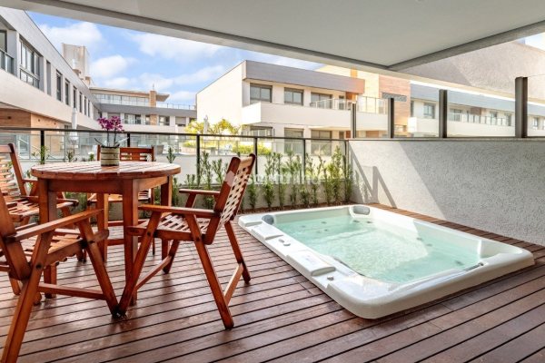 Apartamento à venda com 119m², 2 quartos, 1 suíte, 2 vagas no bairro Morro das Pedras em Florianópolis