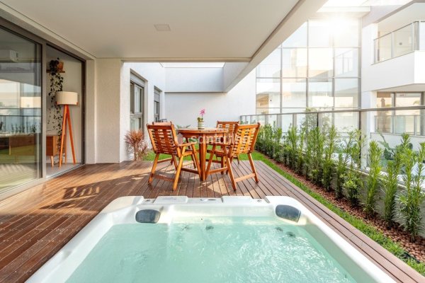 Apartamento à venda com 119m², 2 quartos, 1 suíte, 2 vagas no bairro Morro das Pedras em Florianópolis