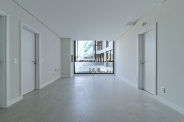 Apartamento à venda com 71m², 2 quartos, 1 suíte, 1 vaga no bairro Jurerê em Florianópolis