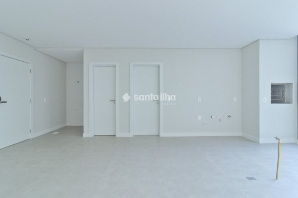Apartamento à venda com 71m², 2 quartos, 1 suíte, 1 vaga no bairro Jurerê em Florianópolis