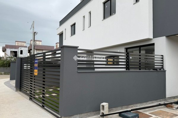 Casa à venda com 125m², 2 quartos, 2 suítes, 1 vaga no bairro Ribeirão da Ilha em Florianópolis