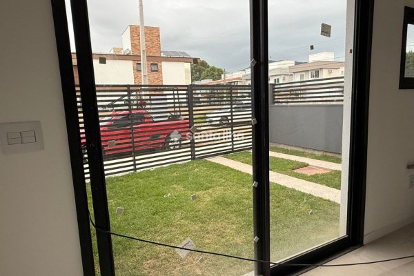Casa à venda com 125m², 2 quartos, 2 suítes, 1 vaga no bairro Ribeirão da Ilha em Florianópolis