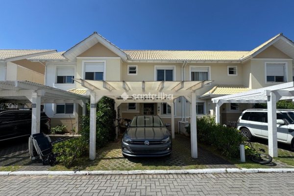 Casa à venda com 78m², 2 quartos, 2 suítes, 1 vaga no bairro Morro das Pedras em Florianópolis