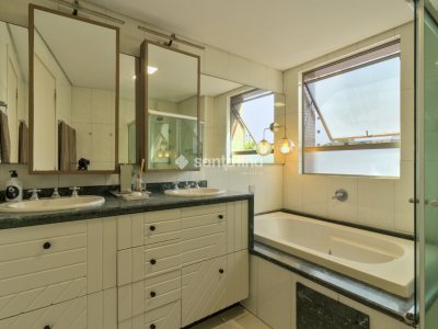 Apartamento à venda com 180m², 3 quartos, 3 suítes, 2 vagas no bairro Agronômica em Florianópolis - Foto 16