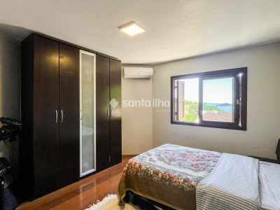 Casa à venda com 178m², 4 quartos, 4 suítes, 4 vagas no bairro Centro em Florianópolis - Foto 14