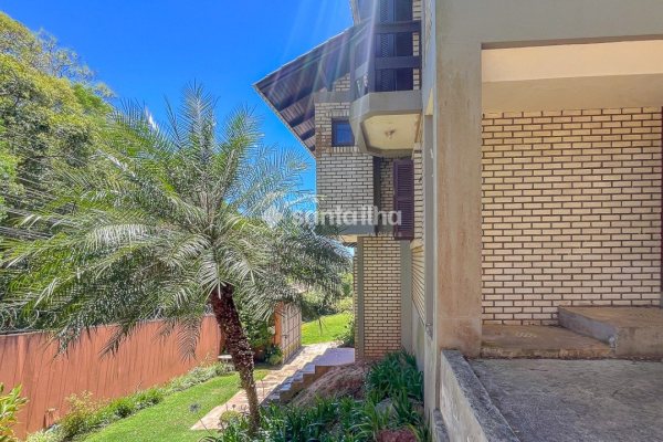 Casa à venda com 178m², 4 quartos, 4 suítes, 4 vagas no bairro Centro em Florianópolis