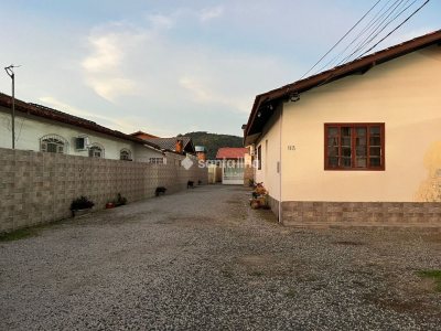 Casa à venda com 226m², 7 quartos, 7 vagas no bairro Campeche Central em Florianópolis - Foto 3