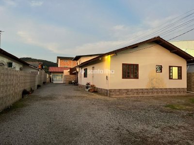 Casa à venda com 226m², 7 quartos, 7 vagas no bairro Campeche Central em Florianópolis - Foto 4