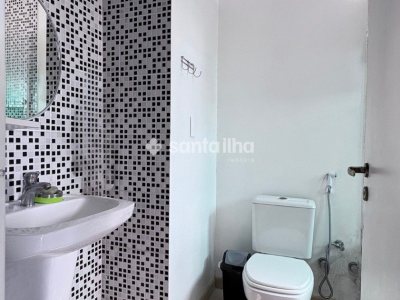 Casa à venda com 290m², 4 quartos, 2 suítes, 3 vagas no bairro Morro das Pedras em Florianópolis - Foto 17