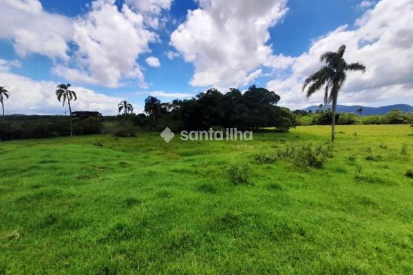 Terreno à venda com 55.409m² no bairro Campeche em Florianópolis