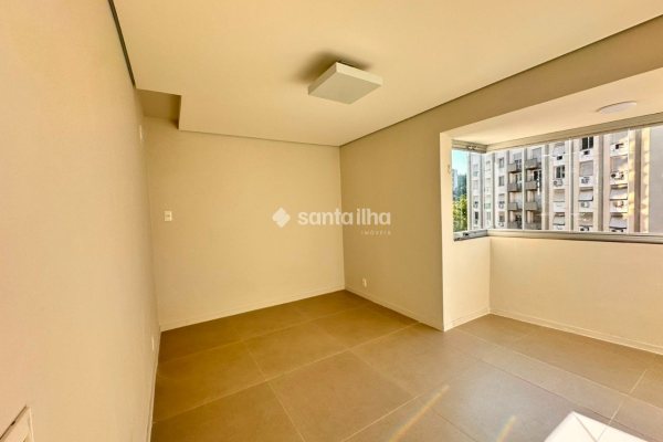 Apartamento à venda com 60m², 2 quartos, 1 vaga no bairro Centro em Florianópolis