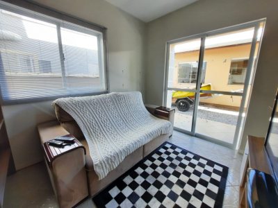 Casa à venda com 250m², 3 quartos, 3 suítes, 2 vagas no bairro Carianos em Florianópolis - Foto 14
