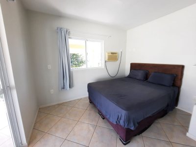 Casa à venda com 250m², 3 quartos, 3 suítes, 2 vagas no bairro Carianos em Florianópolis - Foto 20