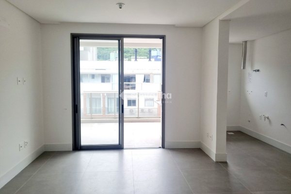 Apartamento à venda com 110m², 2 quartos, 2 suítes, 2 vagas no bairro Córrego Grande em Florianópolis