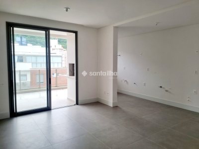 Apartamento à venda com 110m², 2 quartos, 2 suítes, 2 vagas no bairro Córrego Grande em Florianópolis - Foto 4