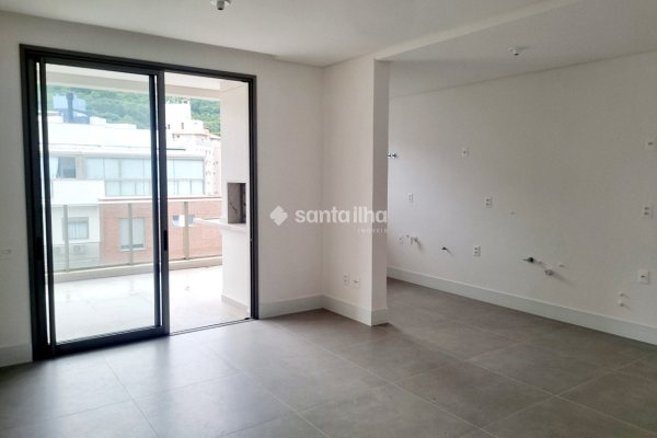 Apartamento à venda com 110m², 2 quartos, 2 suítes, 2 vagas no bairro Córrego Grande em Florianópolis