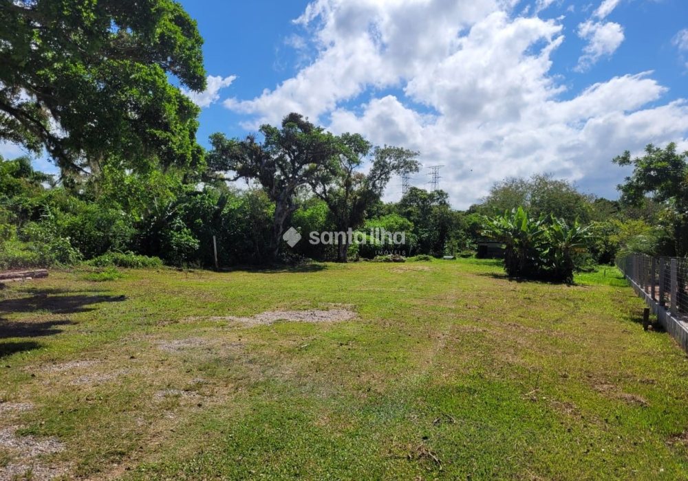 Terreno à venda com 7.420m², 2 vagas no bairro Campeche em Florianópolis - Foto 1