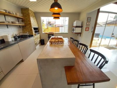 Casa à venda com 140m², 3 quartos, 3 suítes, 3 vagas no bairro Campeche em Florianópolis - Foto 12