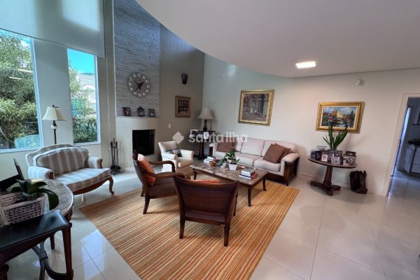 Casa em Condomínio à venda com 340m², 4 quartos, 4 suítes, 2 vagas no bairro Córrego Grande em Florianópolis