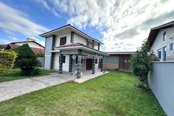 Casa à venda com 206m², 2 quartos, 1 suíte, 3 vagas no bairro Campeche em Florianópolis