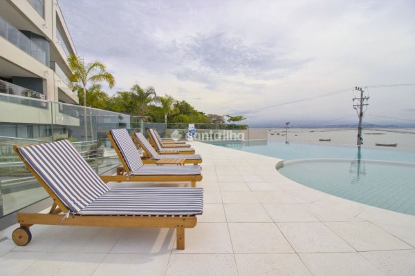 Apartamento à venda com 164m², 3 quartos, 3 suítes, 2 vagas no bairro Cacupé em Florianópolis